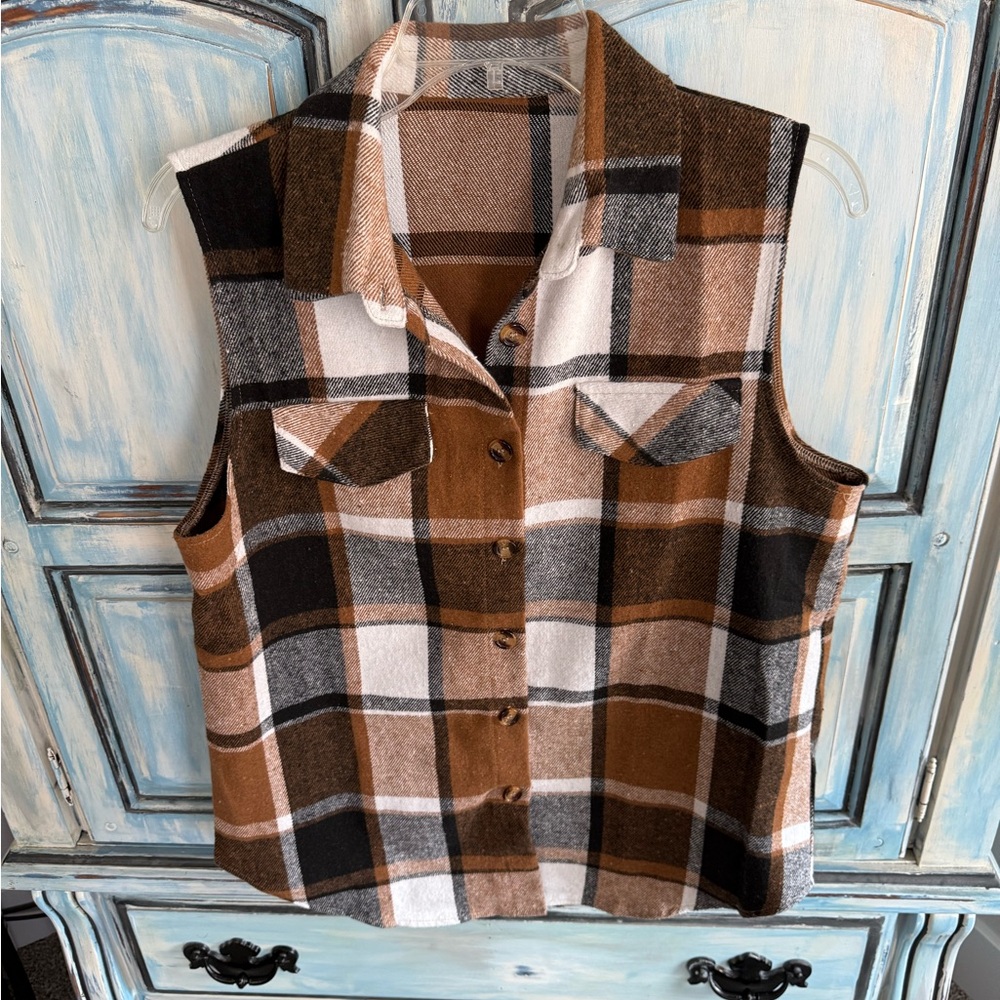 Plaid Sleeveless Button-Up Vest
